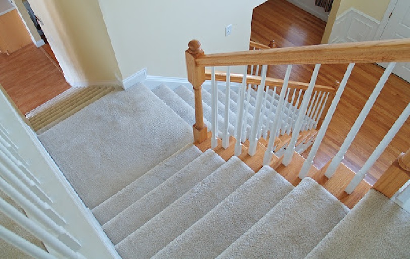 Staircase carpet vs jute carpet